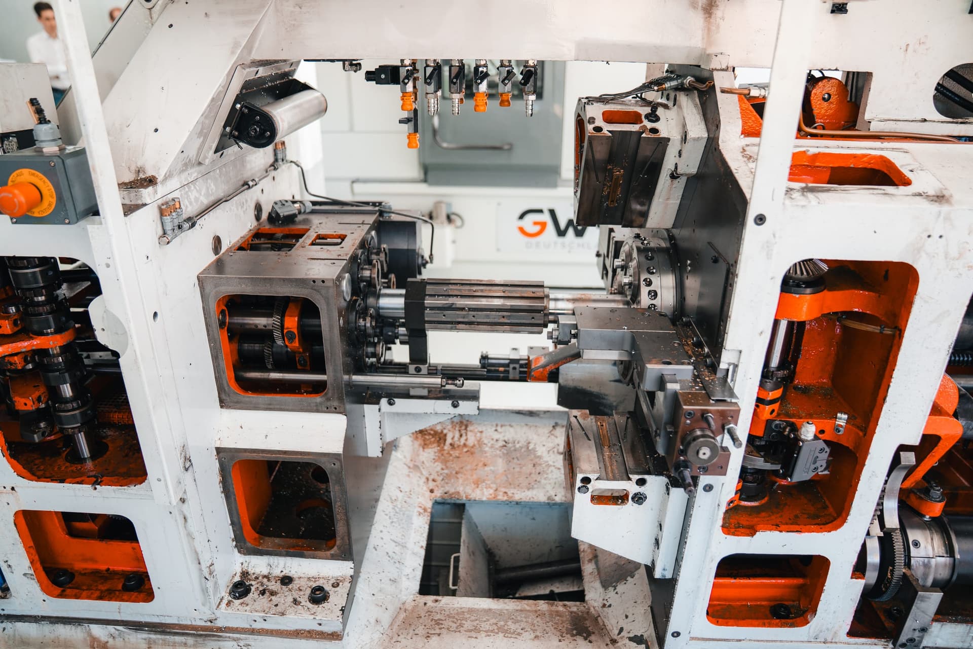 Zerlegte Maschine in der Werkstatt